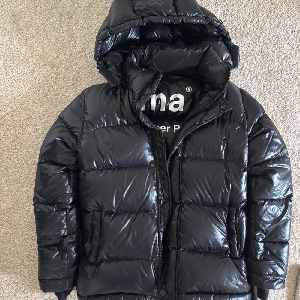 Aritzia TNA Superpuff